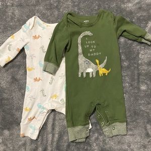 ⏰✨3 FOR 25 DEAL✨⏰ Carter’s 0-3 month onesies